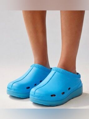 UGG Tasman Sport - Agua Blue - Big Kids Size 5 (Fits Women’s 7)